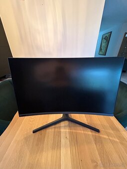 SAMSUNG 27'' 240HZ ZAOBLENY - 3