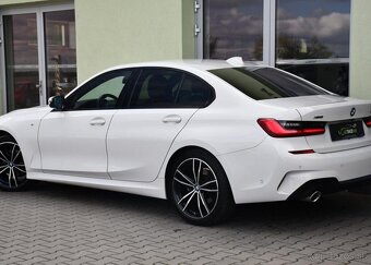 BMW Řada 3 320d xD M-SPORT ČR 140 kw - 3