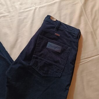 Wrangler čierne menčestrové nohavice široké rovné - 3