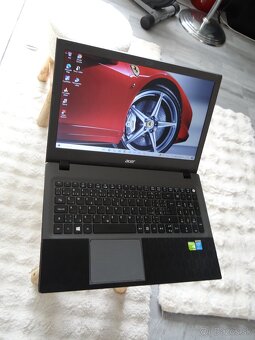 15.6" ACER E5 - 572G/Core I5/12GB RAM/256 SSD a 500HDD/NVid - 3