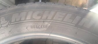 255/45 R20 michelin - 3