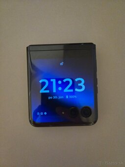 Predám Motorolu Razr 40 Ultra - 3