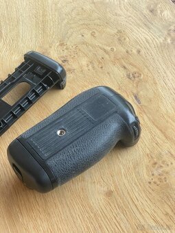 Predam Battery Grip Meike Nikon D750 - 3