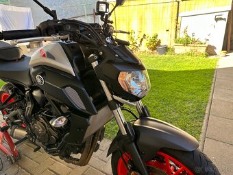 Yamaha mt-07 - 3