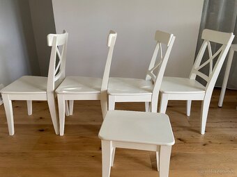 4 drevene stolicky biele plus somlik - 3