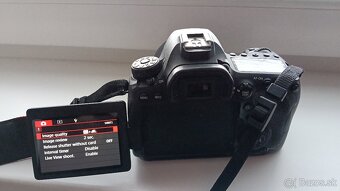 CANON EOS 6D Mark II + EF 35mm f/2 IS USM - 3