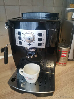 Kávovar De'Longhi Magnifica S ECAM 22.115.B - 3