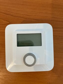 Digitálny inteligentný termostat Bosch Smart Home THIW230 AA - 3