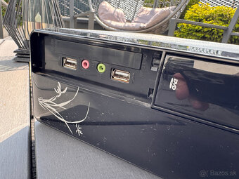 Počítač AMD Phenom II, 2GB - Bez HDD a OS - 3