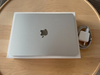 Macbook Air M3 // 16GB ram // 512 GB SSD // Silver - 3