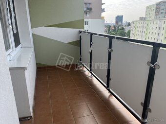 Predaj - 2,5-izb. - Byt s dvoma balkónmi v pôvodnom sta… - 3