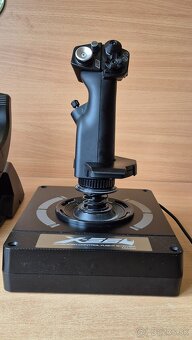 Logitech X56 HOTAS + Thrustmaster T.Flight Rudder Pedals – P - 3
