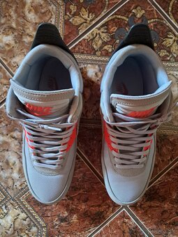 Nike - 3