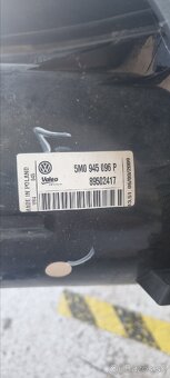 Predám pravé zadné svetlo vonkajšie na vw golf plus - 3