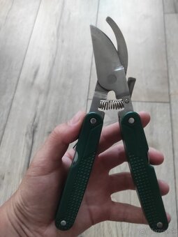 Predám multifunkčný nôž do záhrady - 3