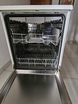 Umývačka riadu Bosch - 3