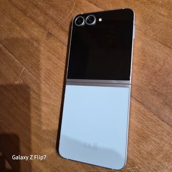 Samsung Galaxy Z flip 6 - 3