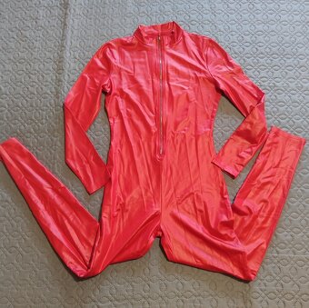 červený overal S - 3