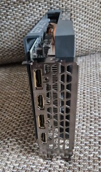 GIGABYTE GeForce RTX 3050 EAGLE OC 8G - 3