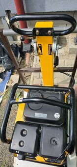 Reverzna vibračna doska SCHEPPACH HP 3000S - 3