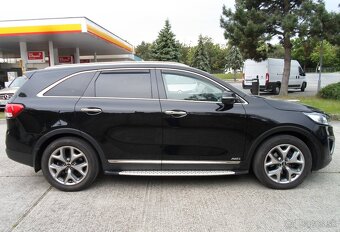 Kia Sorento 2.2 CRDi 4x4 147kW automat,ťažné,360°kamera,pano - 3