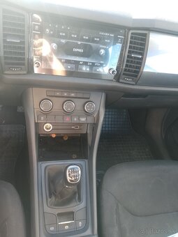 Predám Škoda kodiaq 1,4benzin 92kw ročník 2018 7miestne - 3