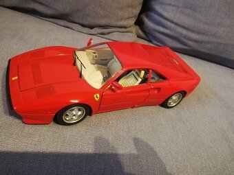1:18 FERRARI GTO  Bburago 1984 - 3