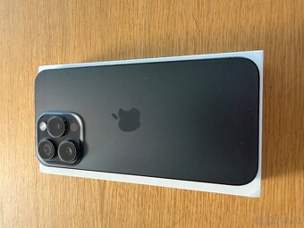 iPhone 15 Pro Max 256GB Čierny Titán - 3