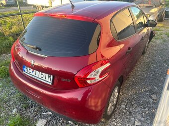 Peugeot 208 1.2i - 3