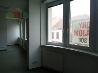 Obchodné priestory/ služby 112 m2 Nitra - pešia zóna - 3