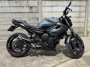 Yamaha XJ6 - 3