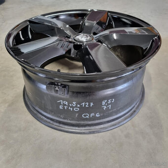 Disky DEZENT 5x127 R19 8,5J ET40 - 3