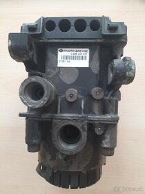 EBS ventil Knorr Bremse na MAN TGA 486203032 - 3
