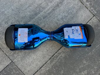 Predám hoverboard starší ale funkčný hoverboard. - 3