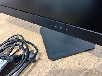 HP Omen 144hz full HD 1080p 25” - 3