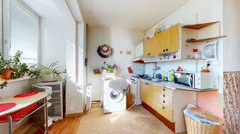 1 - IZBOVÝ PANELOVÝ BYT V HLINÍKU NAD HRONOM - 3