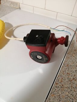 Grundfos UPS 25 - 40 180, 230 V - 3