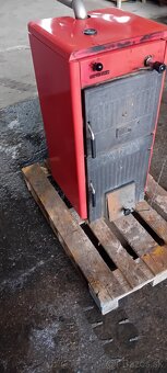 Predám 4čl.liatinovy kotol na tuhé pal. - 3