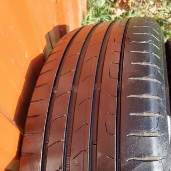 Predám 2ks letné pneu CONTINENTAL - 3