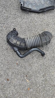 Všelijaké plasty z Audi A4 B7 - 3