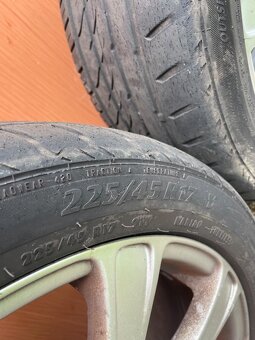 Elektrony 225/45 R17 letne original škoda - 3