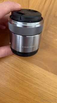 Sony E 30mm/3.5 MACRO - 3