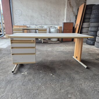 Predam kancelarske stoly a skrinky - 3