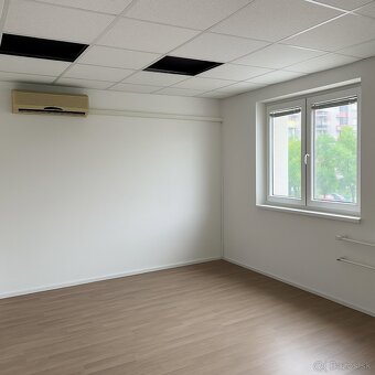 Prenájom nabyt. priestorov R-Centrum Levice (býv. priemstav) - 3