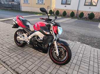 Suzuki GSR 600 - 3