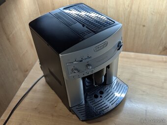 Kávovar Delonghi Magnifica - 3