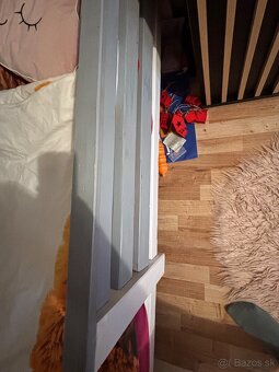 Domčekova postel - 3