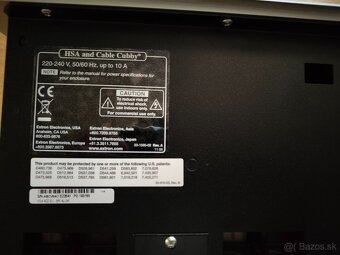 Extron HSA 402 – profesionálny stolový kabelážny box (Cable - 3