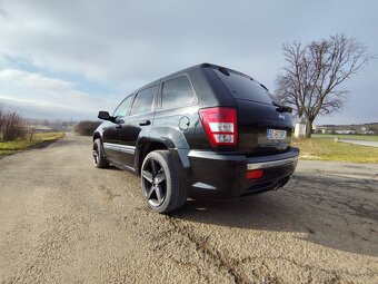 Jeep Grand Cherokee srt8 - 3