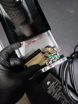 Externy box na HDD (3.5" IDE ATA) so zdrojom - 3